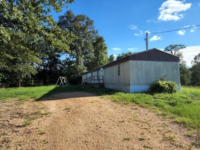 Building Photo - 1136 McPherson Valley Rd Rental