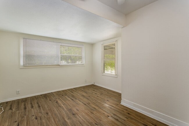 Photo - 1359 Jasper Ave Unidad 1359 Jasper Ave #1