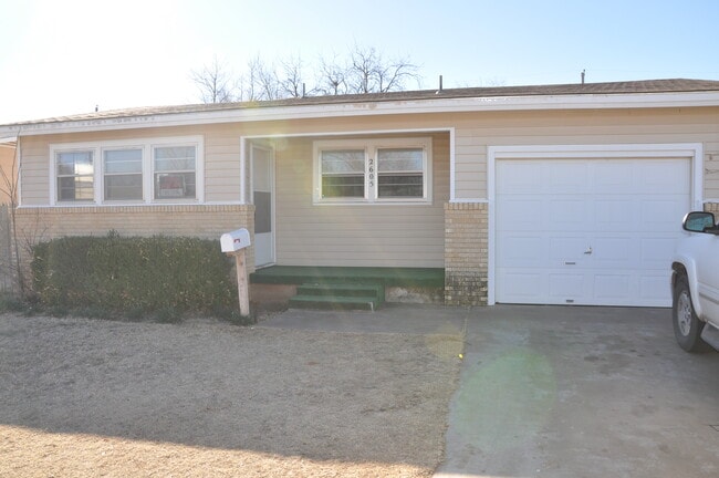 Building Photo - 2605 43rd St Rental