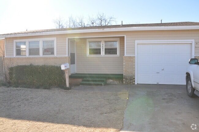 Building Photo - 2605 43rd St Rental