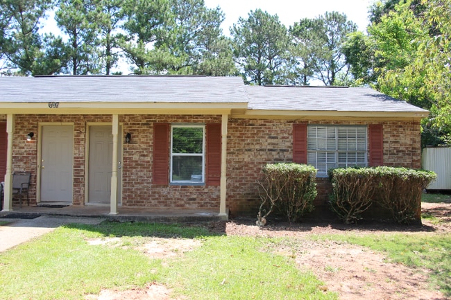 Building Photo - 697 Coventry Cir Rental