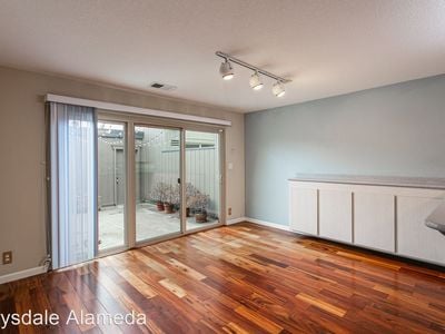 Photo - 1017 Kingston Ln