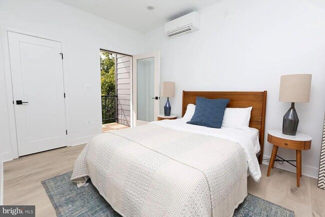 Photo - 1617 Eastern Ave Unit 201