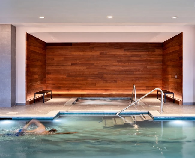 Photo - 75 Park Ln S