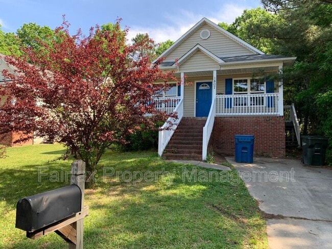 Photo - 1807 Fidelity Dr House