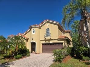 1125 Lascala Dr