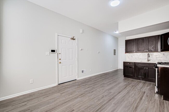 Photo - 213 Hall Ave