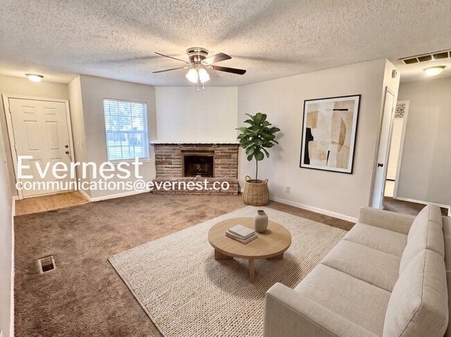 Photo - 1756 S Pine Ave