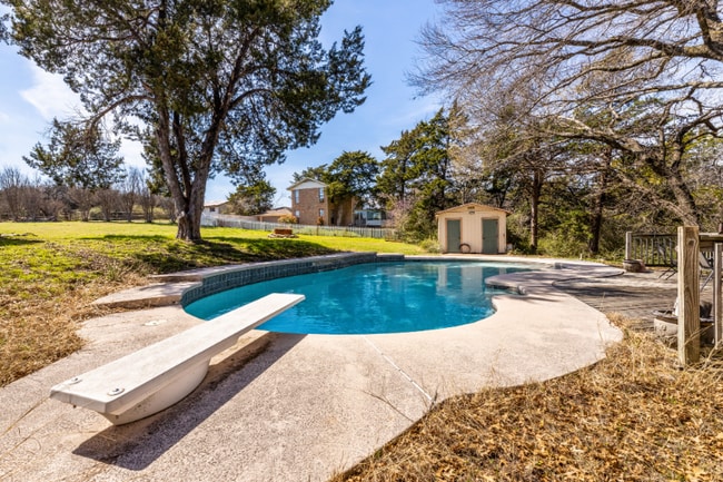 Photo - 607 N Duncanville Rd