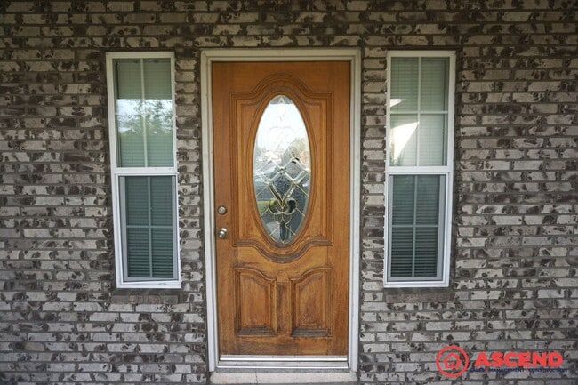 Photo - Spacious 4 Bedroom Home with Fenced Backyard & Garage