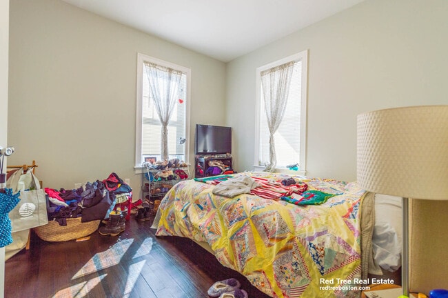 Photo - 31 Pleasant St Unit 2