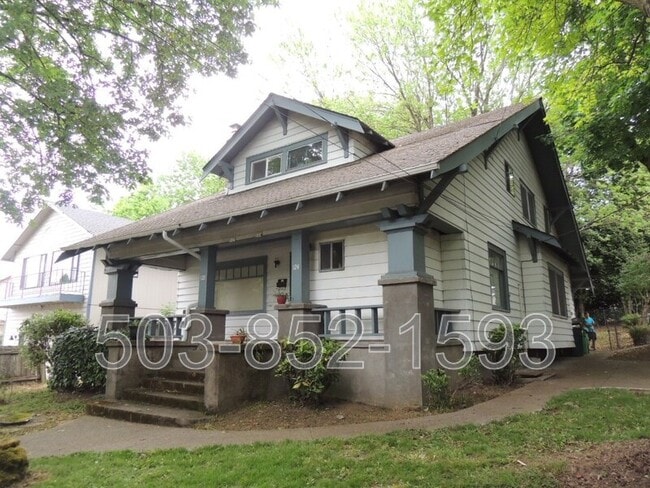 Building Photo - 122 SE 60th Ave