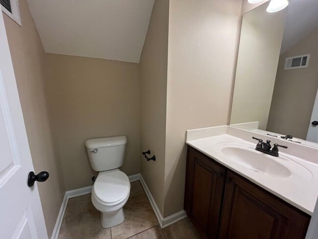 Photo - Renovated 4 Bedroom 2.5 Bath Home for Rent!