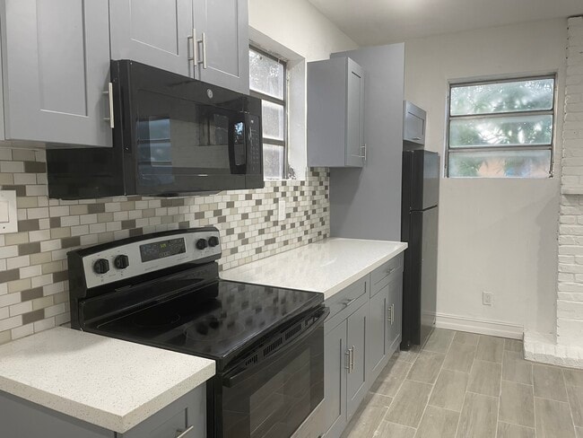 Photo - 841 NW 116th Ter Unit # 1