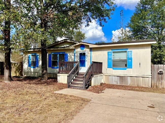 Building Photo - 9634 Live Oak Trail Rental