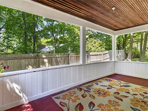 1115 Danby Rd