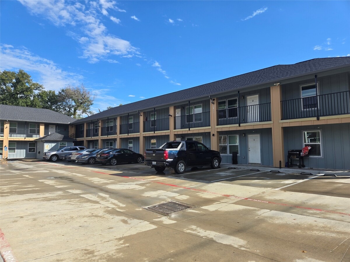 Photo - 22061 Russell Dr Unit 10