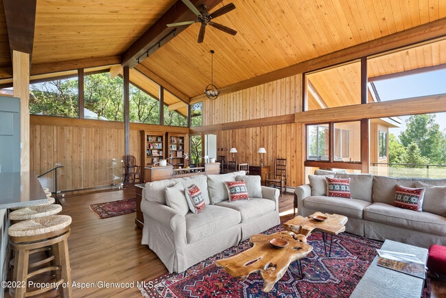 21 Lemond Pl