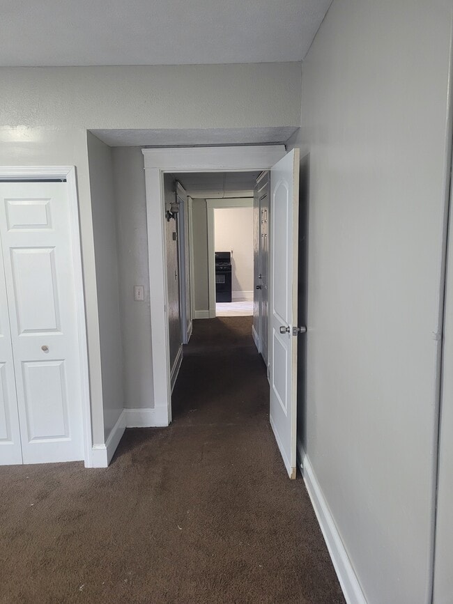 Pasillo - 9703 Denison Ave Unidad East