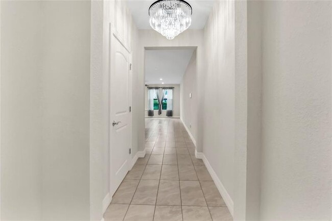 Photo - 4828 Chantilly Rd