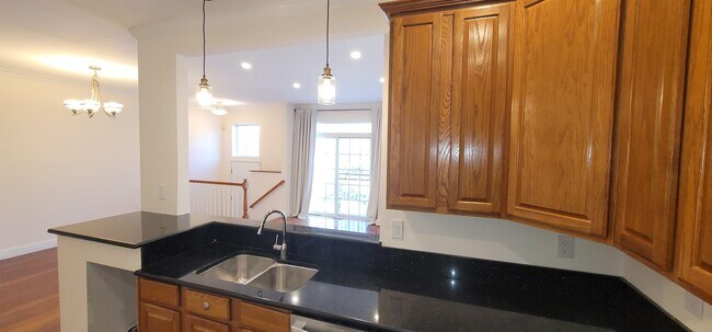9 McMartin Ct