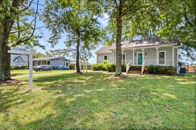 Photo - 918 Old Zebulon Rd