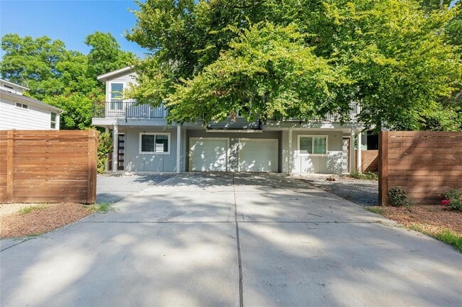 1114 Walton Ln