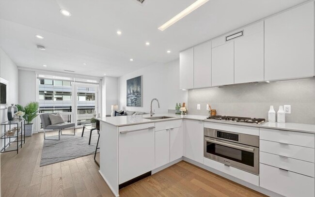 Photo - 37 L St SE Unit 701