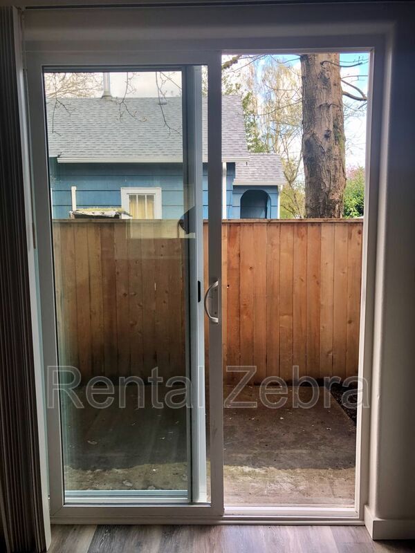 6702 SE 80th Ave Condo Unit 8 Condo for Rent in Portland, OR