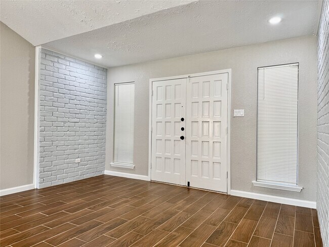 Photo - 15218 Falcon Ridge Dr