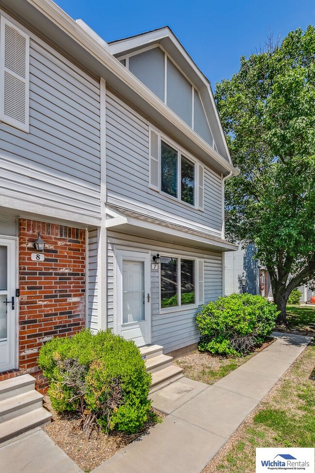 Luxury 3 Bedroom Condo in Derby - Luxury 3 Bedroom Condo in Derby