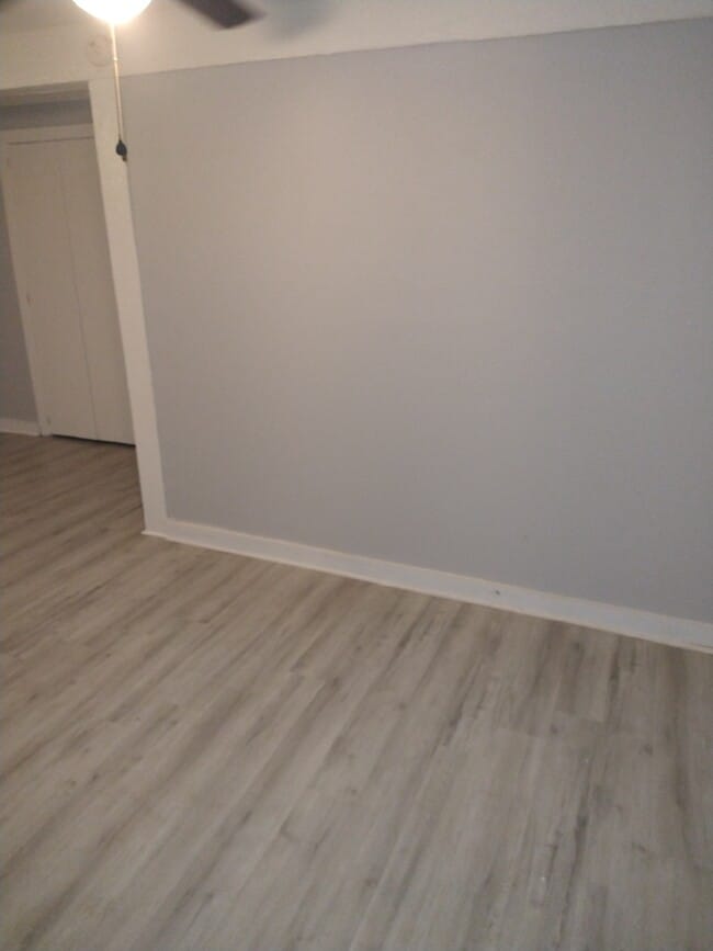 Photo - 502 E Lott Ave Unit L