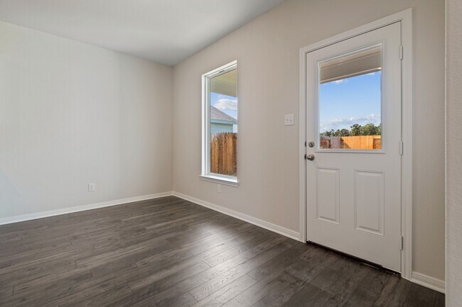 Photo - 15870 Berry Hl Dr