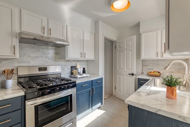 Photo - 1313 W Saginaw St