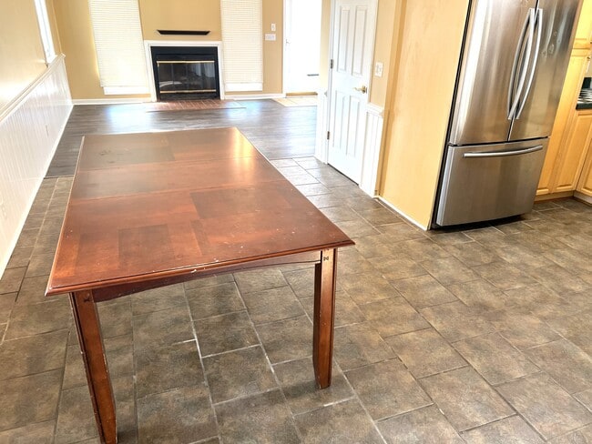 Photo - 806 Fox St SW