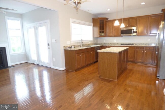 Photo - 1604 Kinnaird Terrace NE
