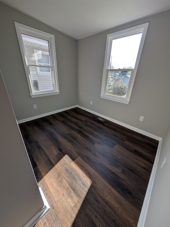 Photo - 2077 SW Lane St