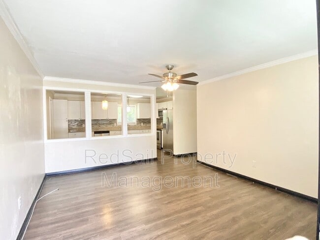 Photo - 37 Pennwood Dr