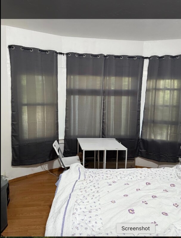Photo - 1780 Le Roy Ave