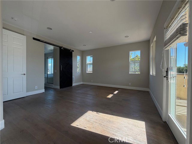 Photo - 1443 Georgia St