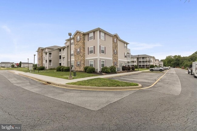 Building Photo - 1870 Congressional Village Dr Unit 7204 Rental