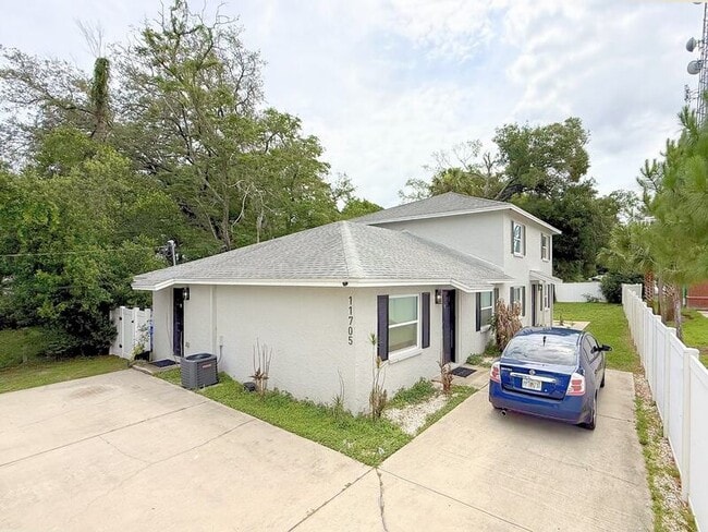 Photo - 11705 North Dr