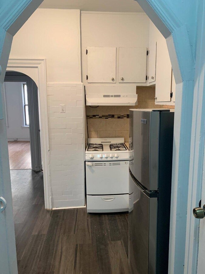 Photo - 1150 Manor Ave