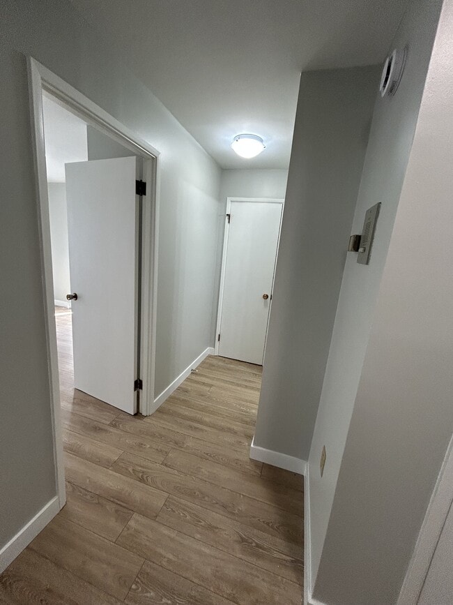 Photo - 5222-5222 Green St Unit 22