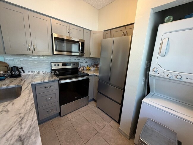 Building Photo - 2451 NW 96th Terrace Unit 21B