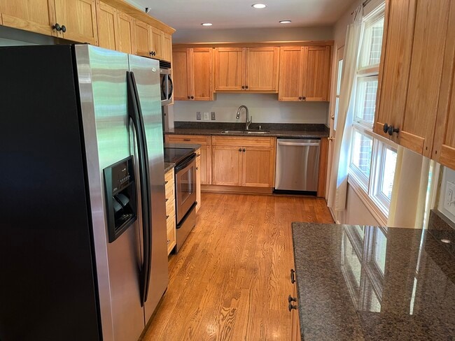 Photo - 619 Crieve Rd