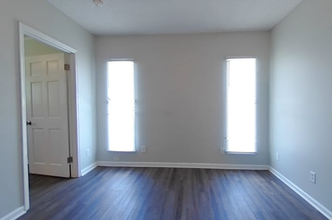 Photo - Available Now! 1 Bedroom 1 Bathroom Unit! ...