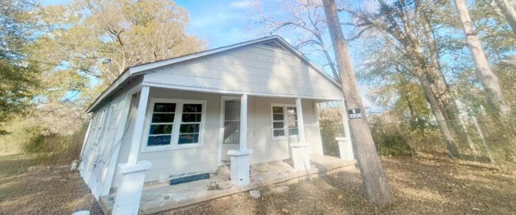 Photo - 206 Rosemont Rd