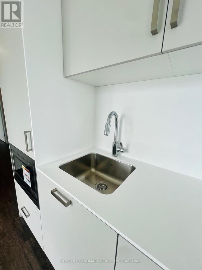 Photo - 88 Queen St E Unit 4610