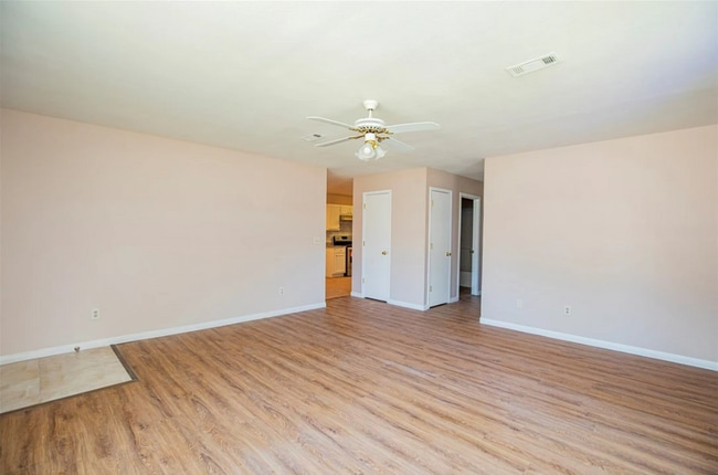 Photo - 2447 W Yvonne Dr